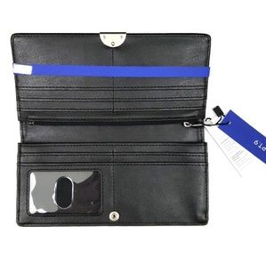 Apt. 9 Bags - NWT Purple Genuine leather clutch wallet RFID Apt. 9 Bags - NWT Purple Genuine leather clutch wallet RFID